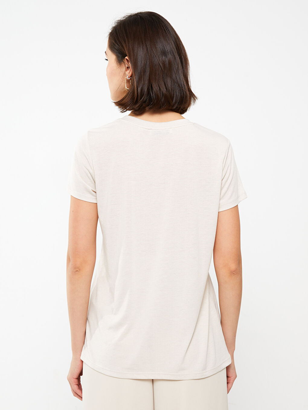 تيشيرت نسائي بأكمام قصيرة وياقة دائرية مطبوع-4