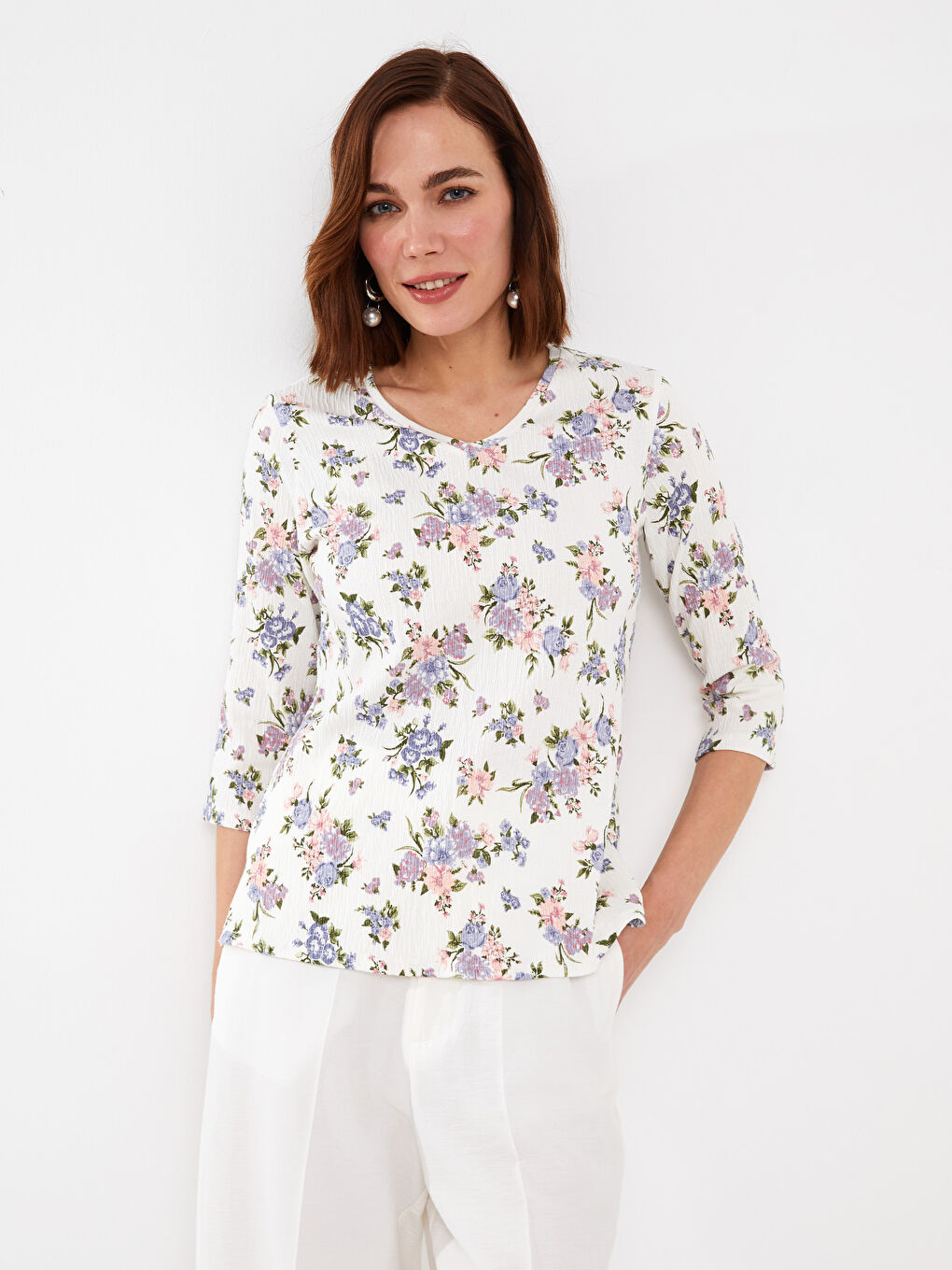 Mavi V Yaka Desenli Kadın Bluz