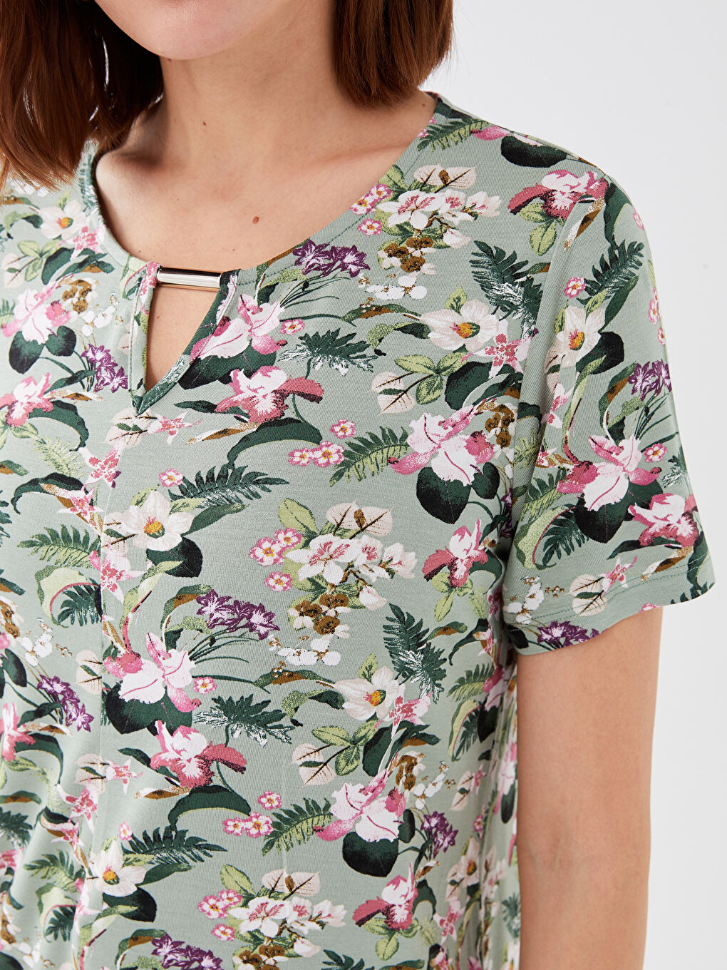 Yeşil Bisiklet Yaka Desenli Kısa Kollu Kadın Bluz-3