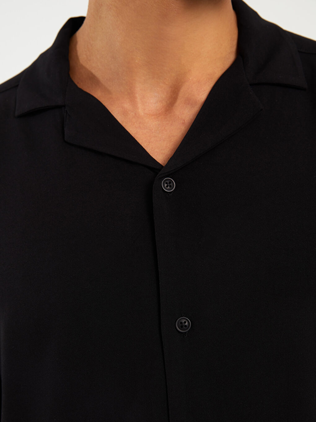 Siyah Regular Fit Resort Yaka Kısa Kollu Erkek Gömlek-3