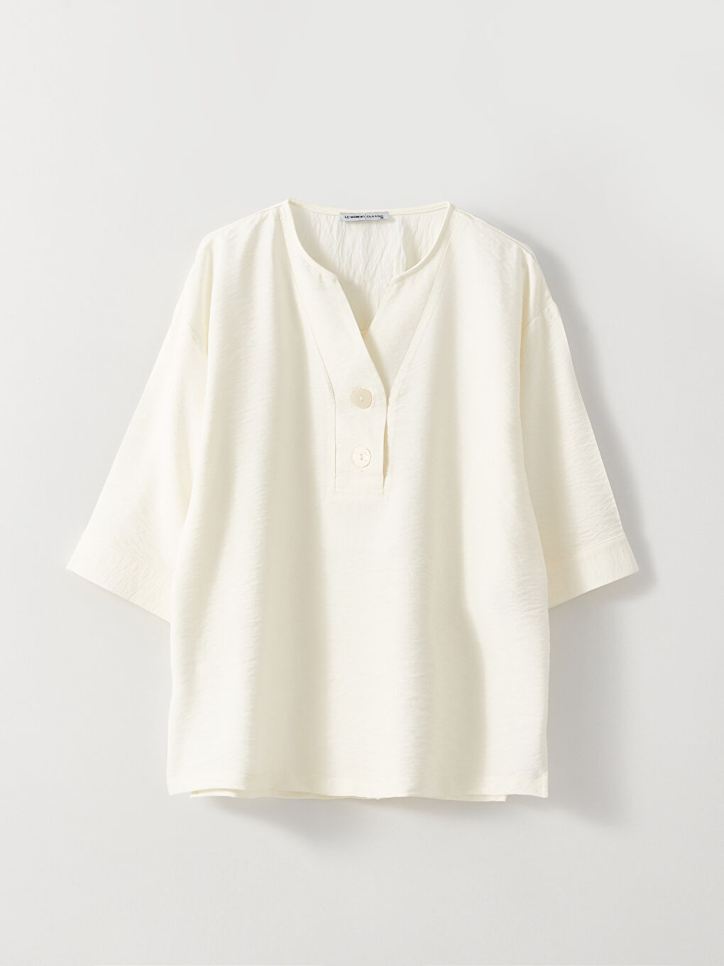 بلوزة سادة أوفراسايز بياقة بشق للسيدات-6