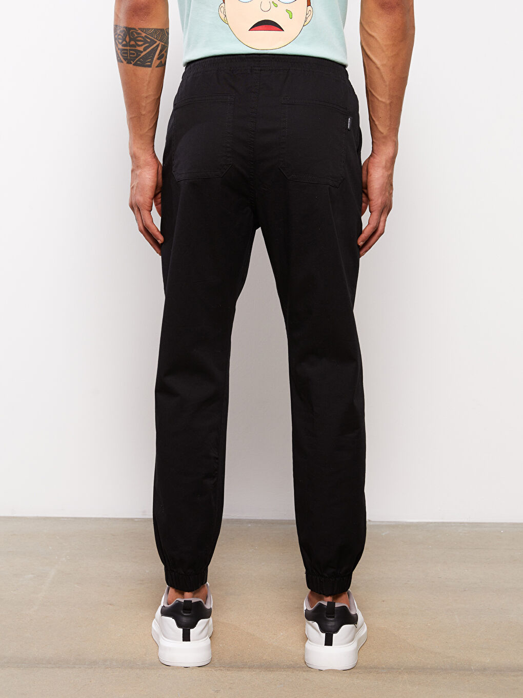 Siyah Standart Kalıp Gabardin Erkek Jogger Pantolon-3