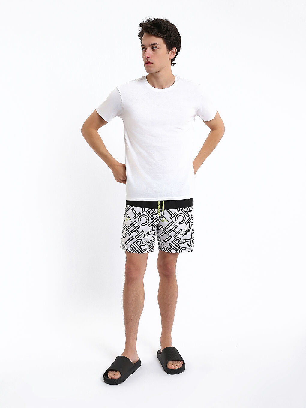 شۆرتی مەلەکردنی نەخشدار بۆ پیاوان-1