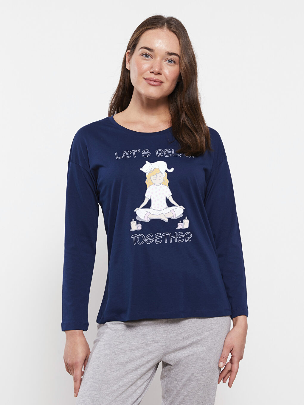 طقم بيجامة كم طويل مطبوع بياقة دائرية للسيدات-2