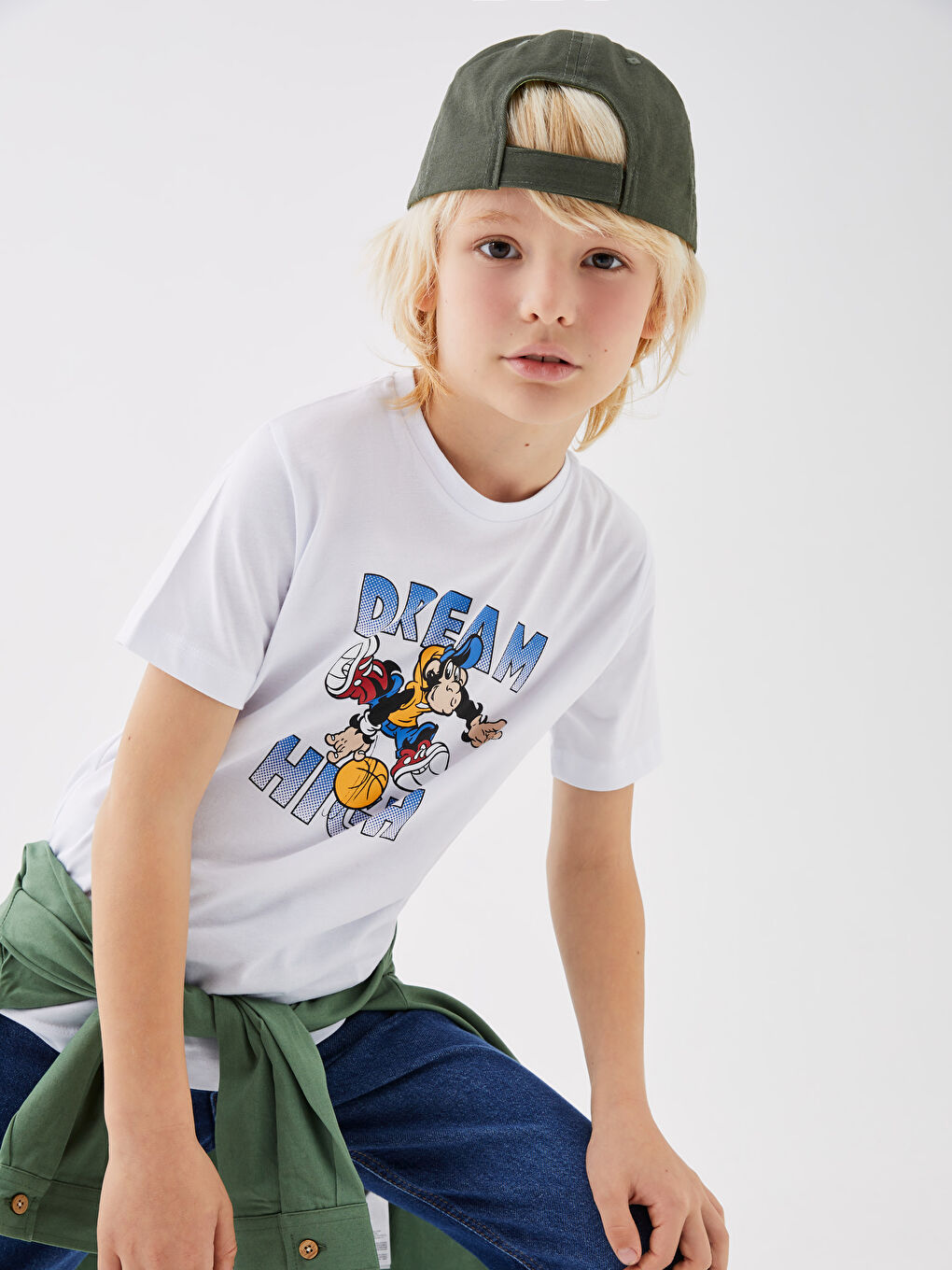 Beyaz Bisiklet Yaka Nostaljik Maymun Baskılı Kısa Kollu Erkek Çocuk Tişört