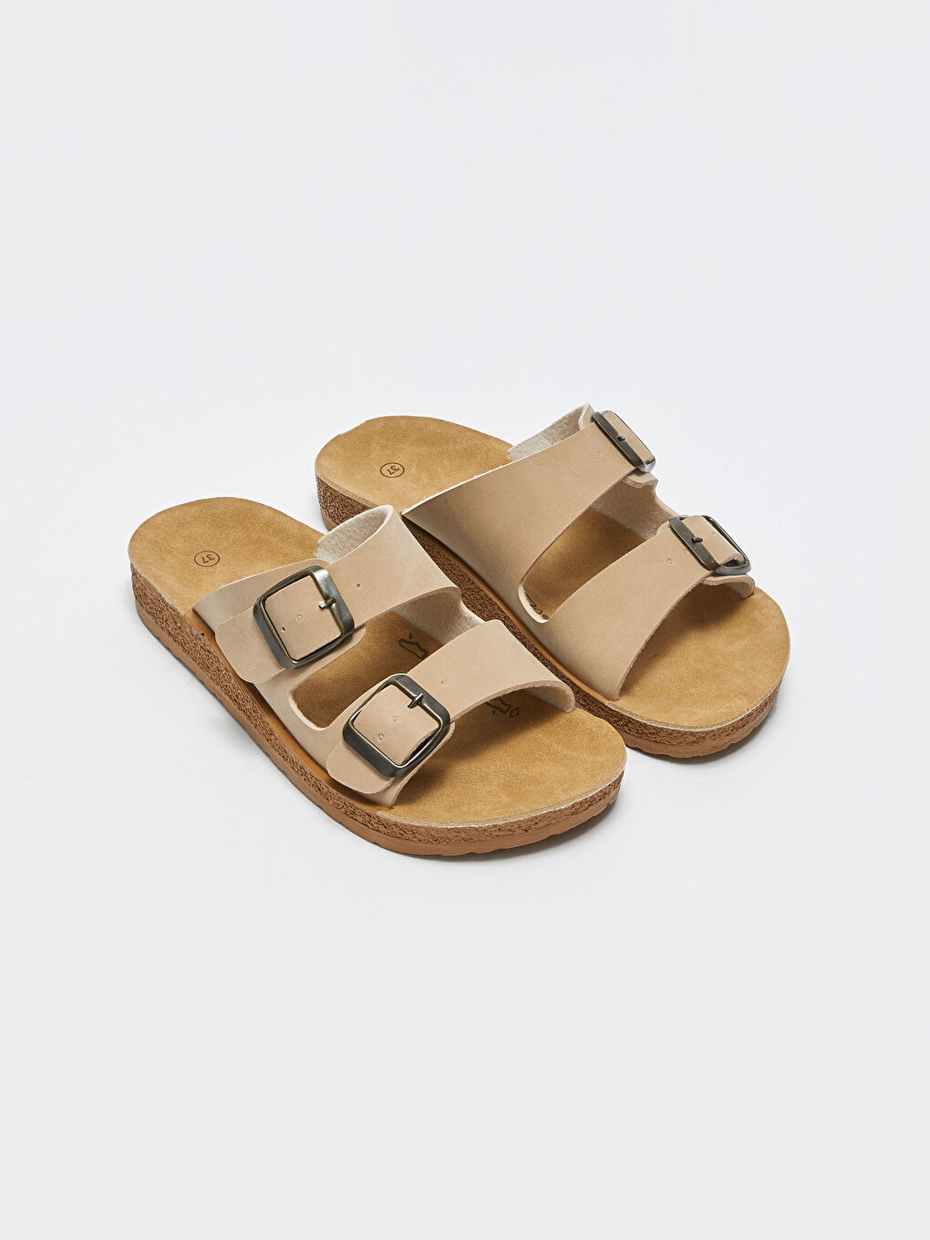 Bej Çift Bantlı Toka Detaylı Kadın Terlik