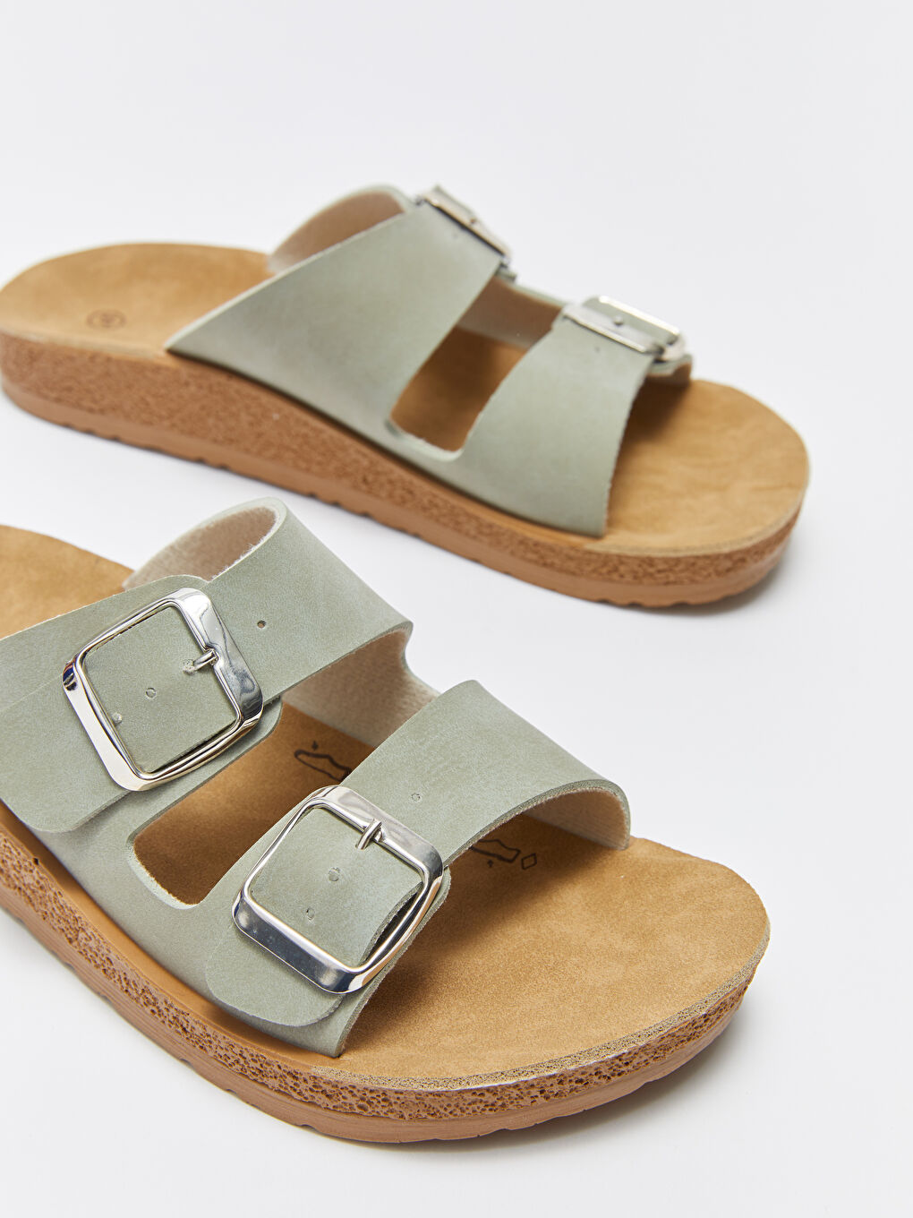 Yeşil Çift Bantlı Toka Detaylı Kadın Terlik-2