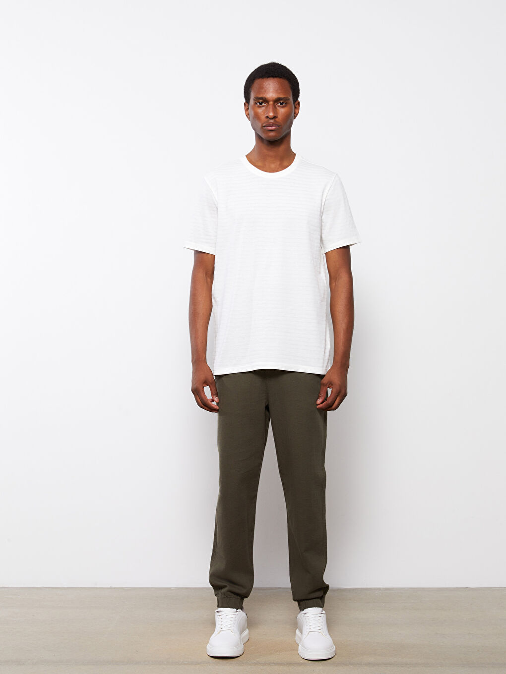 Haki Standart Kalıp Keten Karışımlı Erkek Jogger Pantolon-1