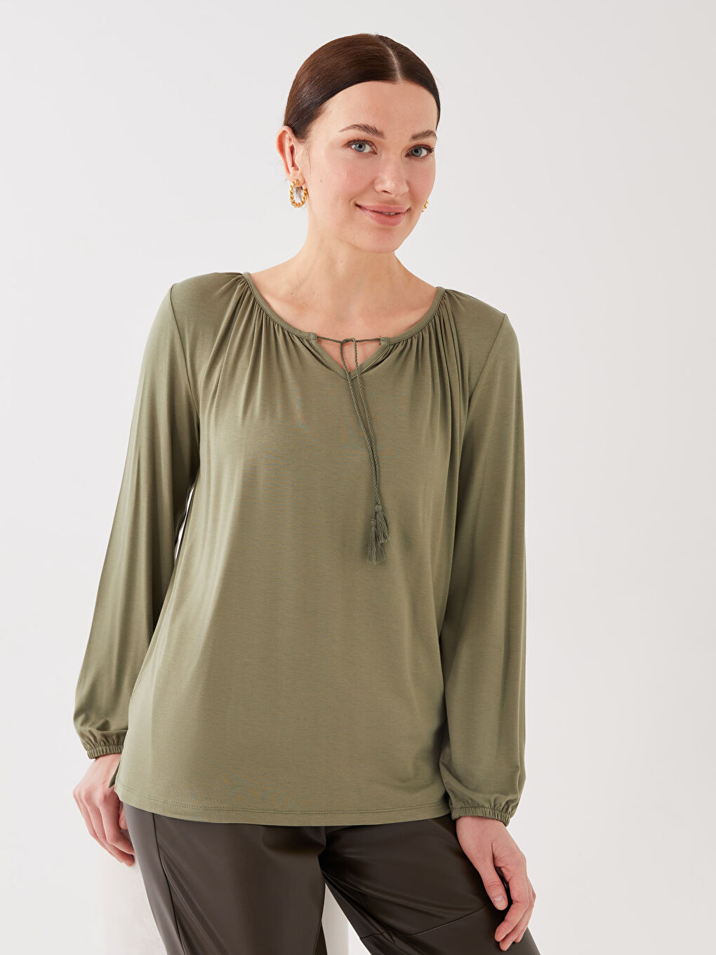 Women's Tie Collar Straight Long Sleeve Blouse