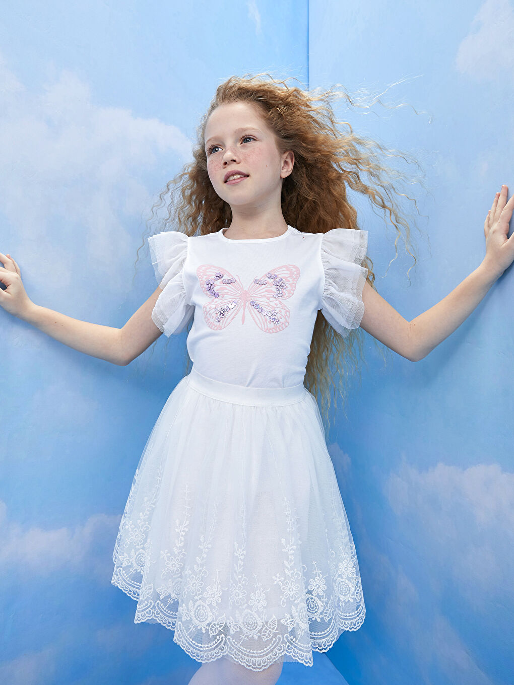 Beyaz Bisiklet Yaka Baskılı Kısa Kollu Kız Çocuk Tişört