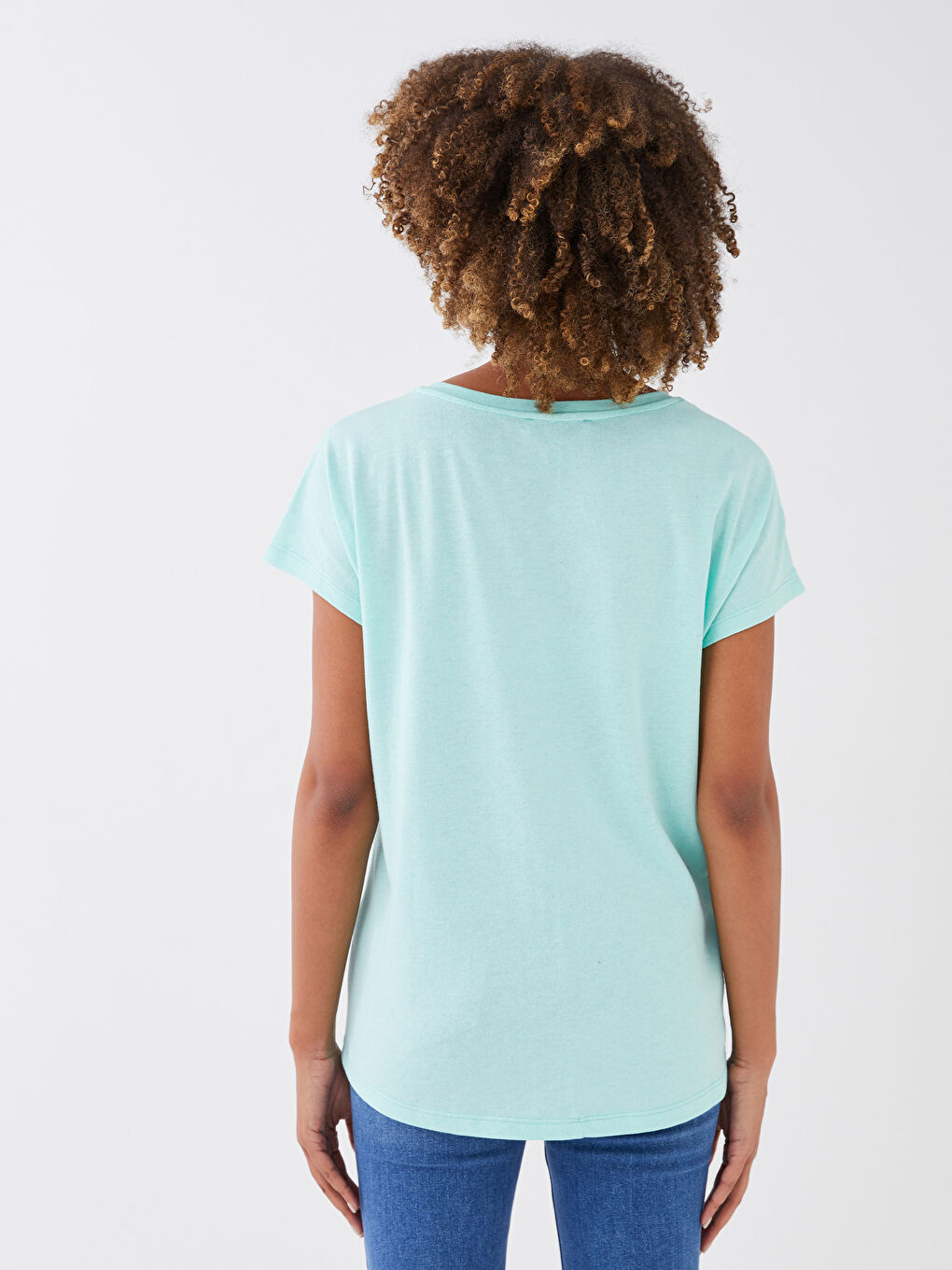 تيشيرت نسائي بأكمام قصيرة وياقة دائرية مطبوع-3