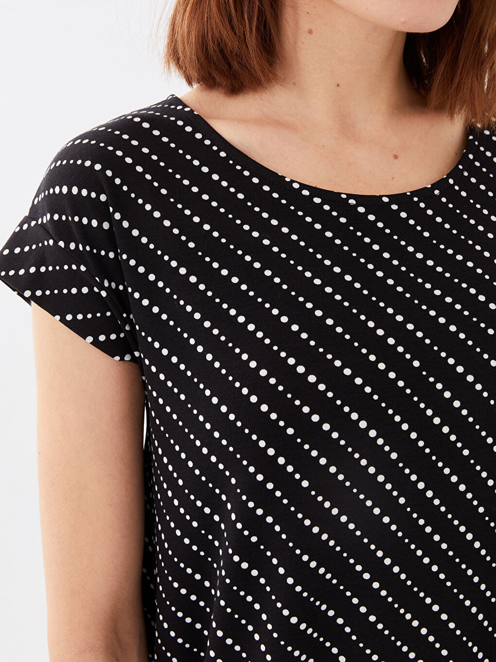 Siyah Bisiklet Yaka Puantiyeli Kısa Kollu A Kesim Kadın Elbise-4