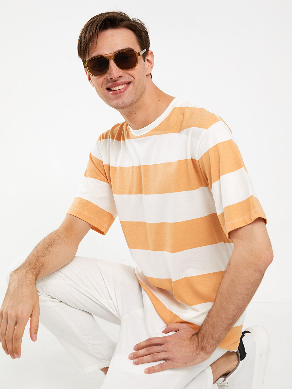 Sarı Bisiklet Yaka Kısa Kollu Renk Bloklu Penye Erkek Tişört