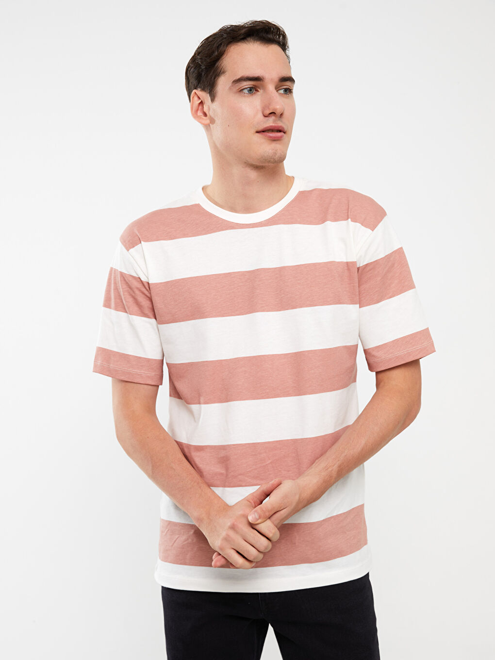 Pembe Bisiklet Yaka Kısa Kollu Renk Bloklu Penye Erkek Tişört-1