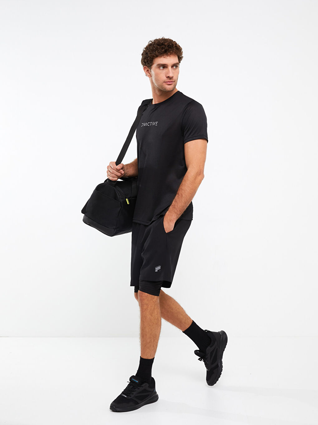 Siyah Bisiklet Yaka Kısa Kollu Baskılı Erkek Spor Tişört-2