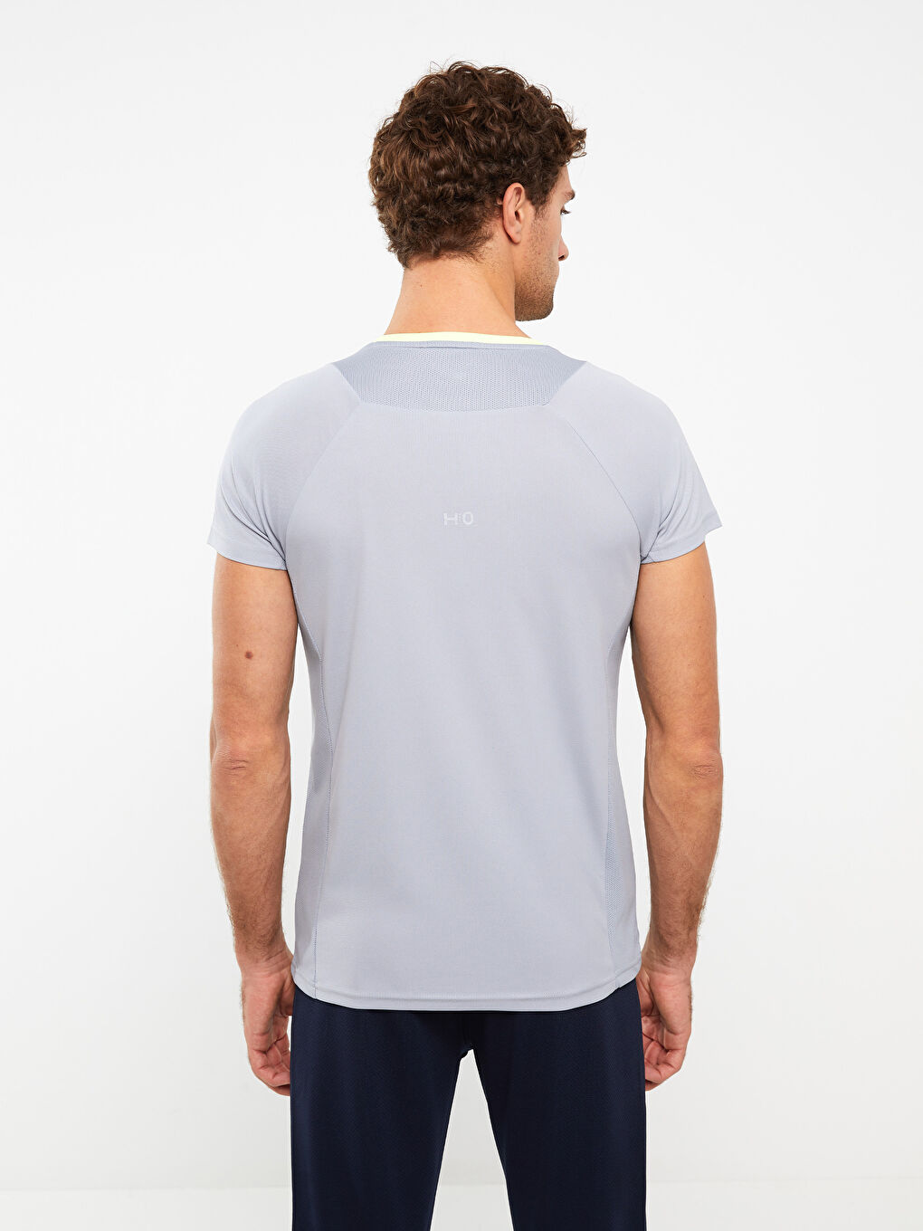 قميص رياضي سادة كم قصير ياقة دائرية للرجال-4