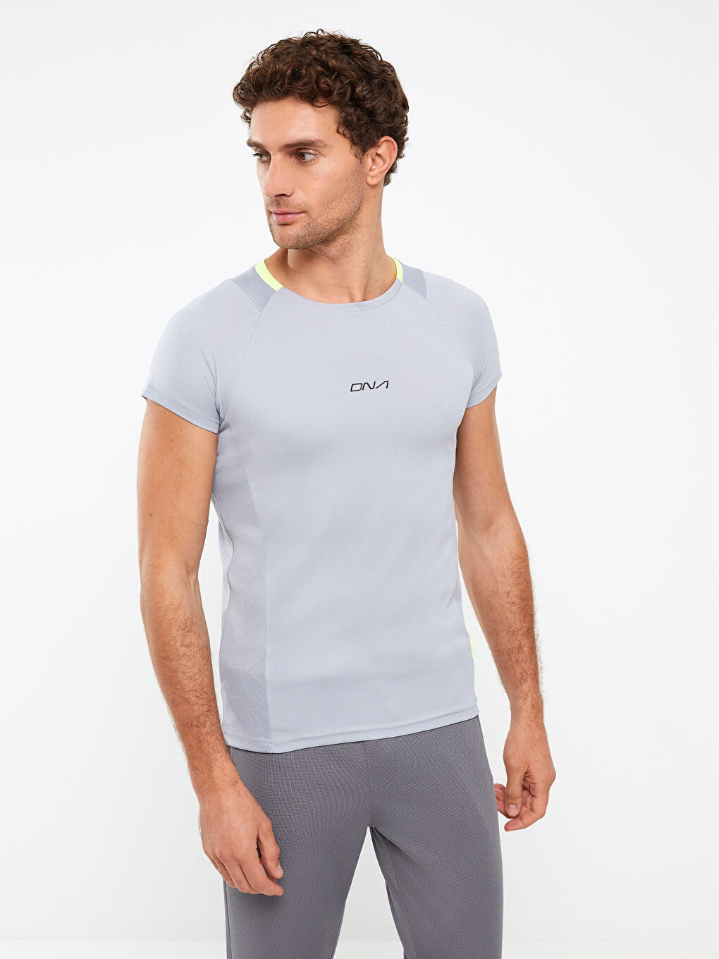 Gri Bisiklet Yaka Baskılı Kısa Kollu Erkek Spor Tişört-1