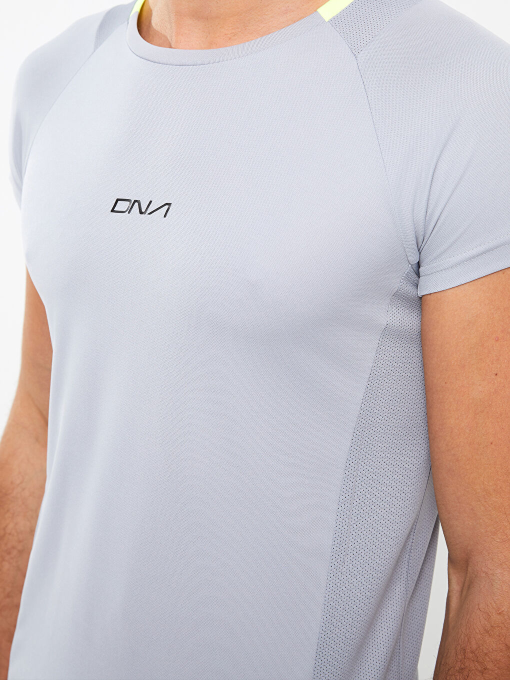 Gri Bisiklet Yaka Baskılı Kısa Kollu Erkek Spor Tişört-3