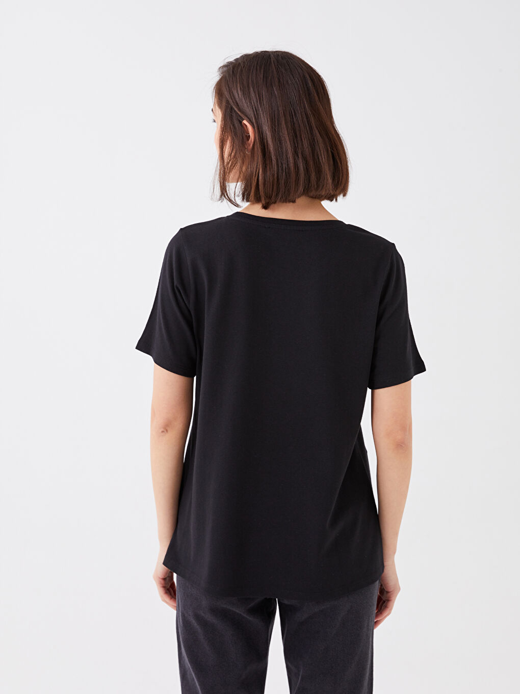 Siyah Bisiklet Yaka Baskılı Kısa Kollu Kadın Tişört-4