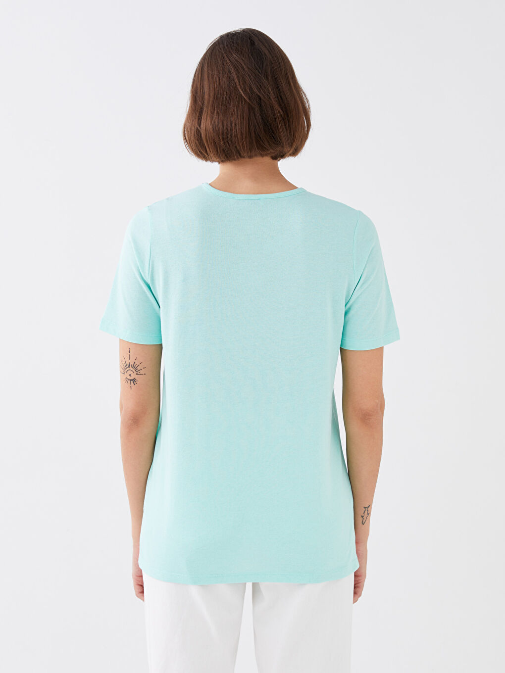 تي شيرت سادة بياقة دائرية بأكمام قصيرة للسيدات-4