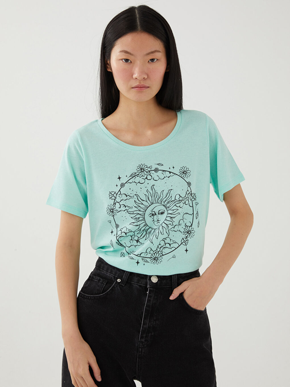 Turkuaz Bisiklet Yaka Baskılı Kısa Kollu Kadın Tişört