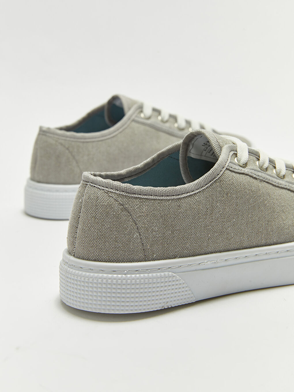 أحذية رياضية للسيدات من الكتان برباط-4