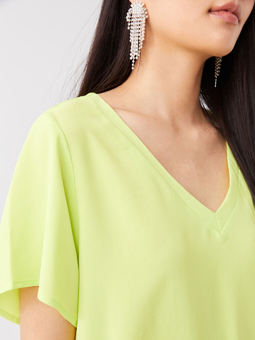 Yeşil V Yaka Düz Kısa Kollu Aerobin Kadın Bluz-3