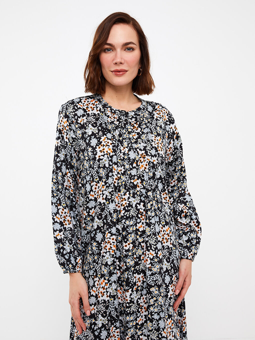 Siyah Hakim Yaka Desenli Uzun Kollu Kadın Elbise-1