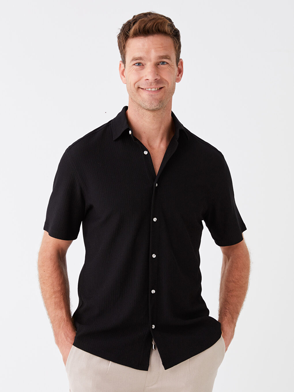 Siyah Regular Fit Kısa Kollu Erkek Gömlek-1