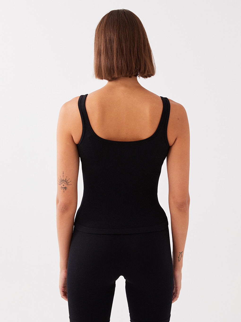 U Neck Straight Strap Seamless Women's Sports Singlet-4