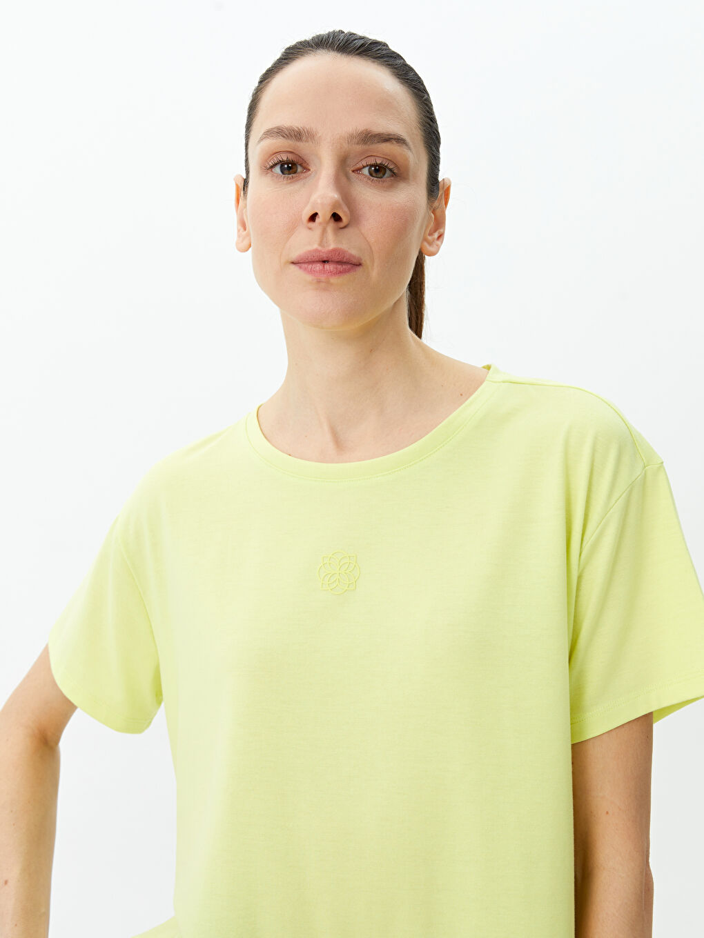 Yeşil Bisiklet Yaka Düz Kısa Kollu Oversize Kadın Tişört-3