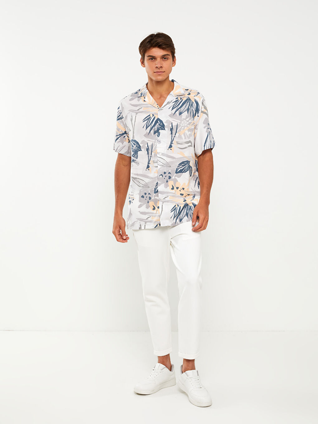 Muška košulja od viskoze sa uzorkom, kratkih rukava i standardnog kroja-2