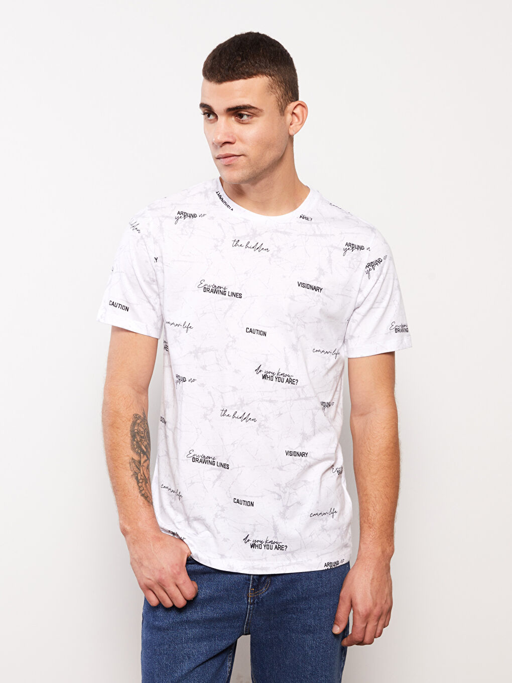 Beyaz Bisiklet Yaka Kısa Kollu Baskılı Penye Erkek Tişört