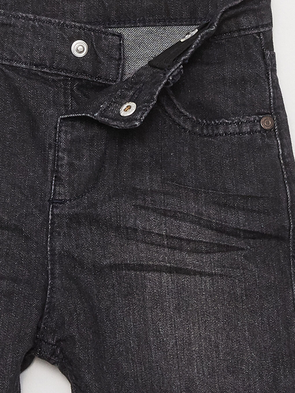 LCW ECO Siyah Beli Lastikli Basic Erkek Bebek Jean Şort - 2