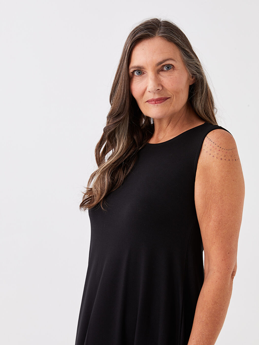 Siyah Bisiklet Yaka Düz A Kesim Elbise-2