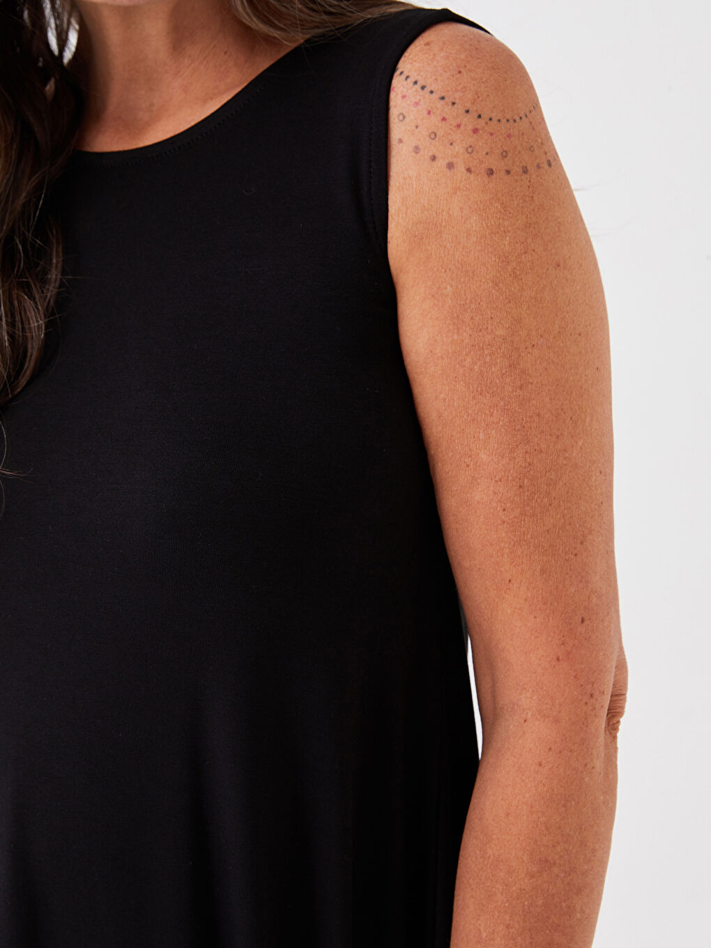 Siyah Bisiklet Yaka Düz A Kesim Elbise-3