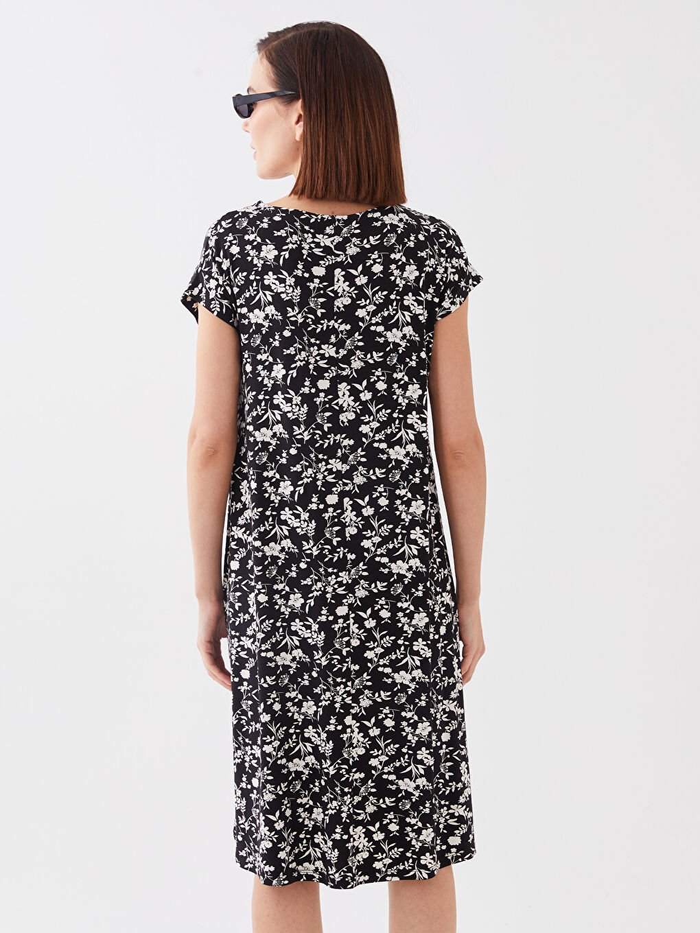 Siyah Bisiklet Yaka Çiçekli Kısa Kollu Kadın Elbise-4