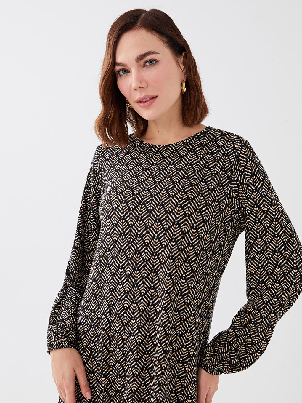 Siyah Bisiklet Yaka Desenli Uzun Kollu A Kesim Elbise-2