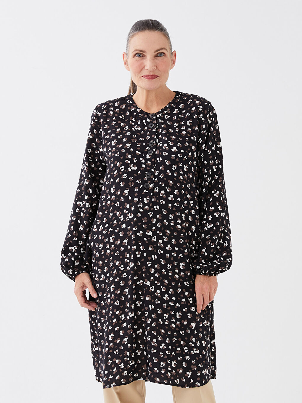 Siyah Bisiklet Yaka Desenli Uzun Kollu Kadın Tunik-1