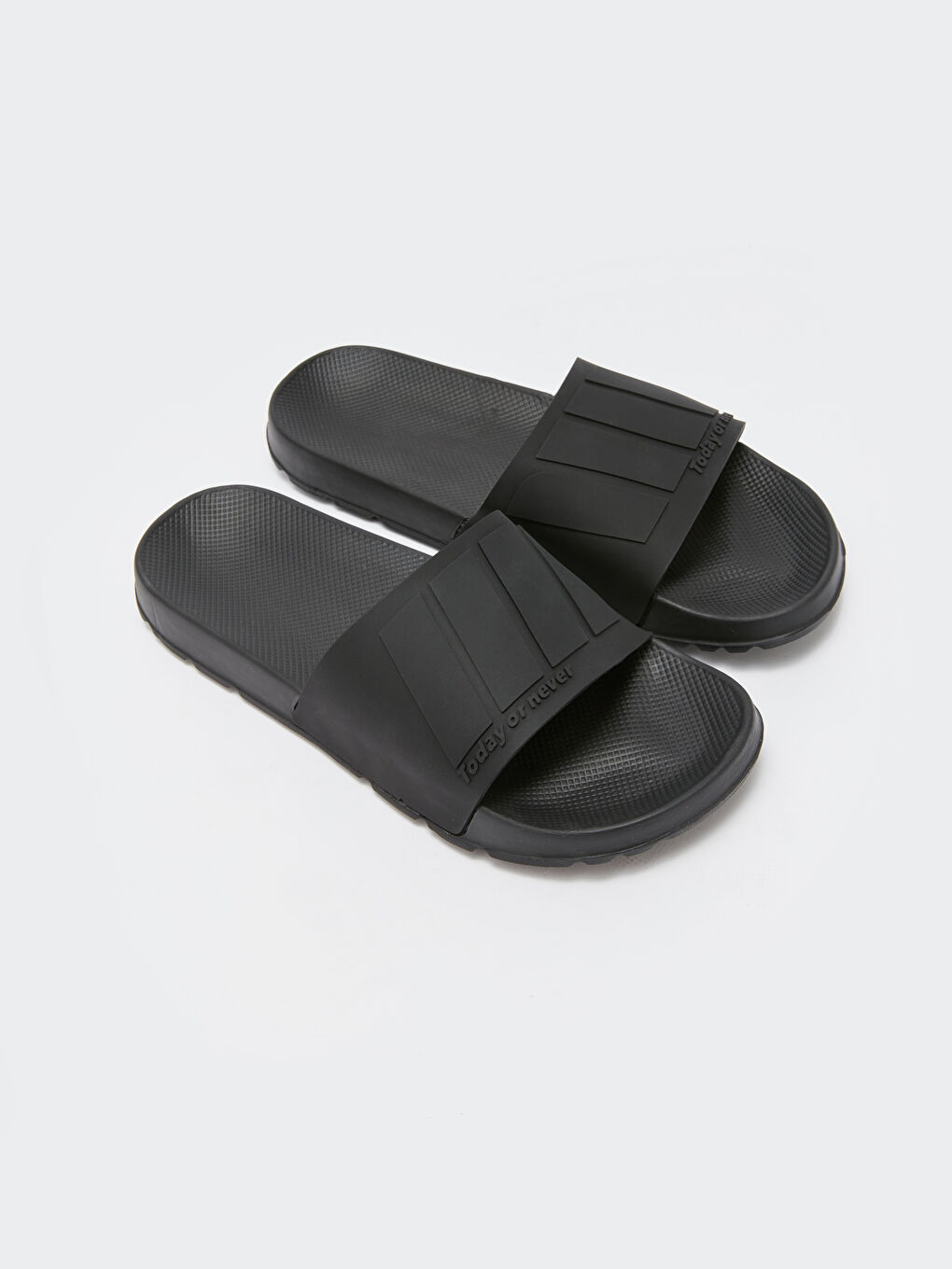 Siyah Tek Bantlı Baskılı Erkek Terlik