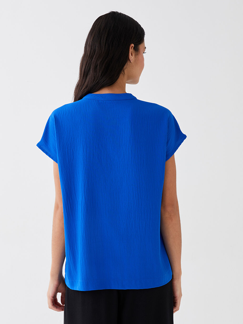 Әйелдерге арналған ойық жағалы қысқа жең аэробин блузка-4