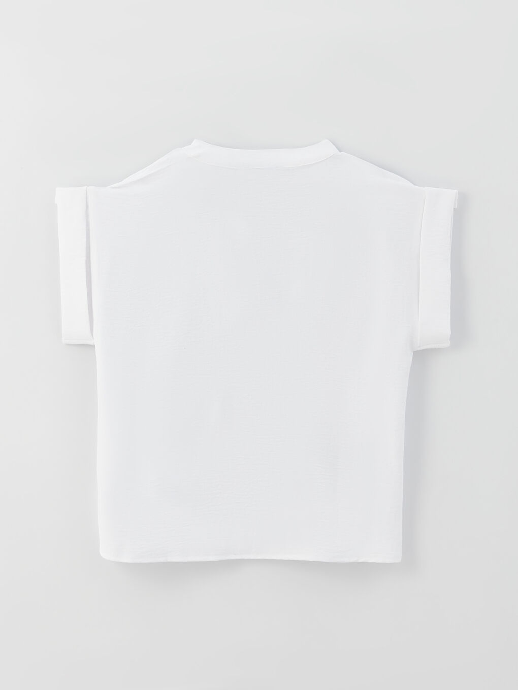 Ekru Kaçık Yaka Düz Kısa Kollu Aerobin Kadın Gömlek-6