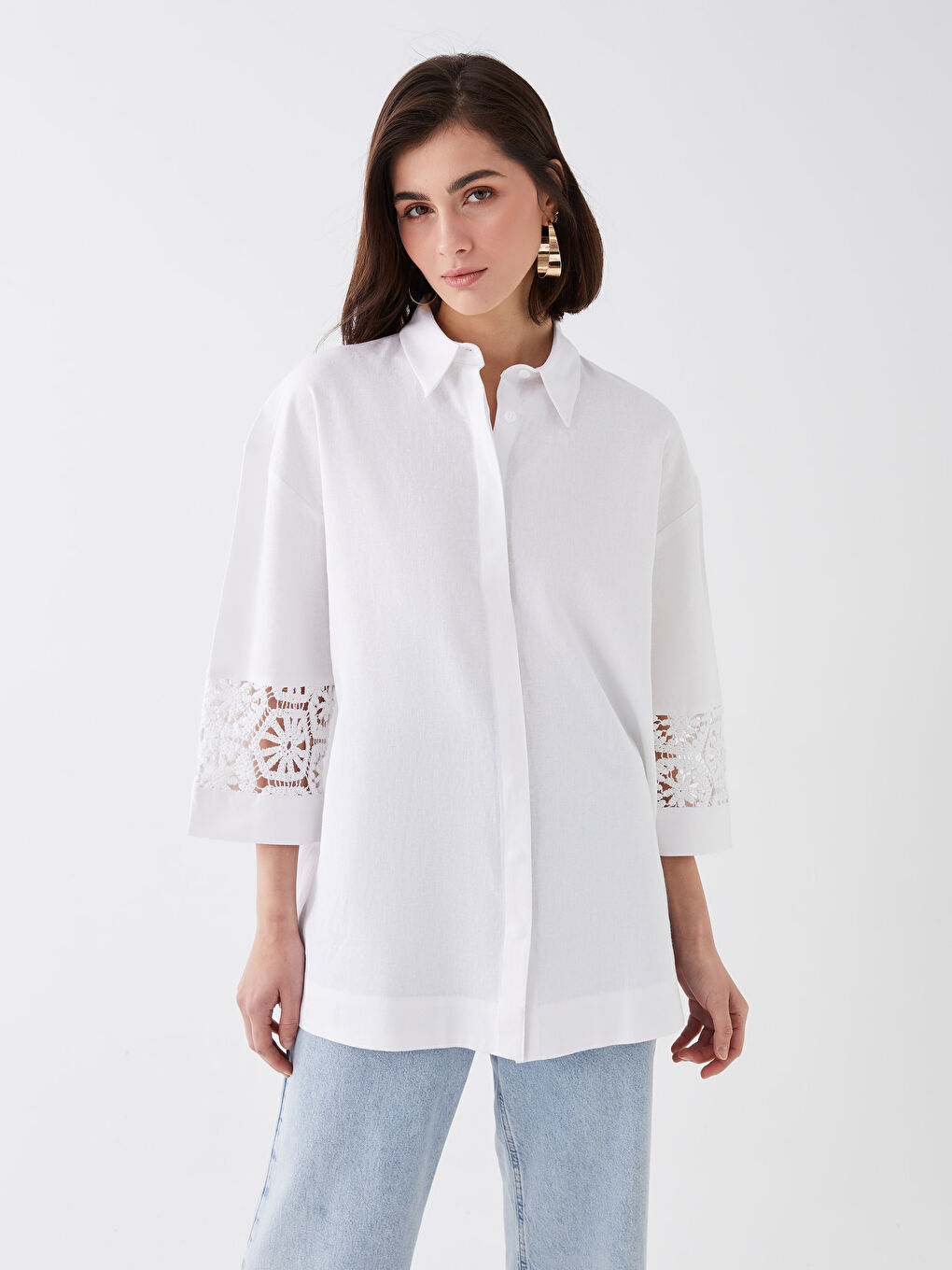 LCWAIKIKI Classic Lace Detailed Oversize Women's Shirt -S3AN61Z8-FE8