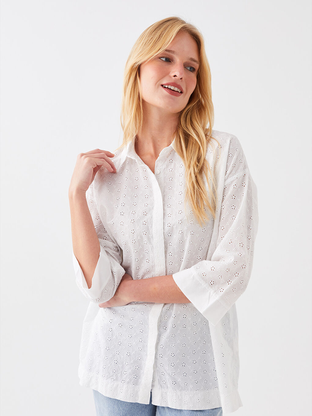 LC Waikiki Self Patterned Oversize Broderie Women's Shirt -S3AN69Z8-FE8