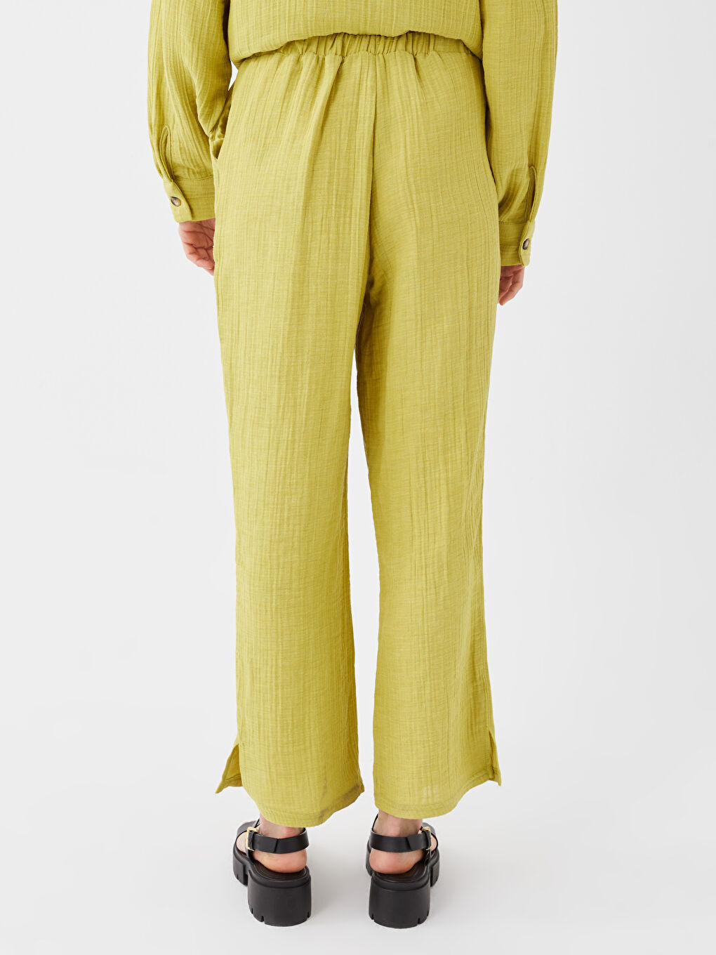 Yeşil Beli Lastikli Düz Müslin Kadın Pantolon-8