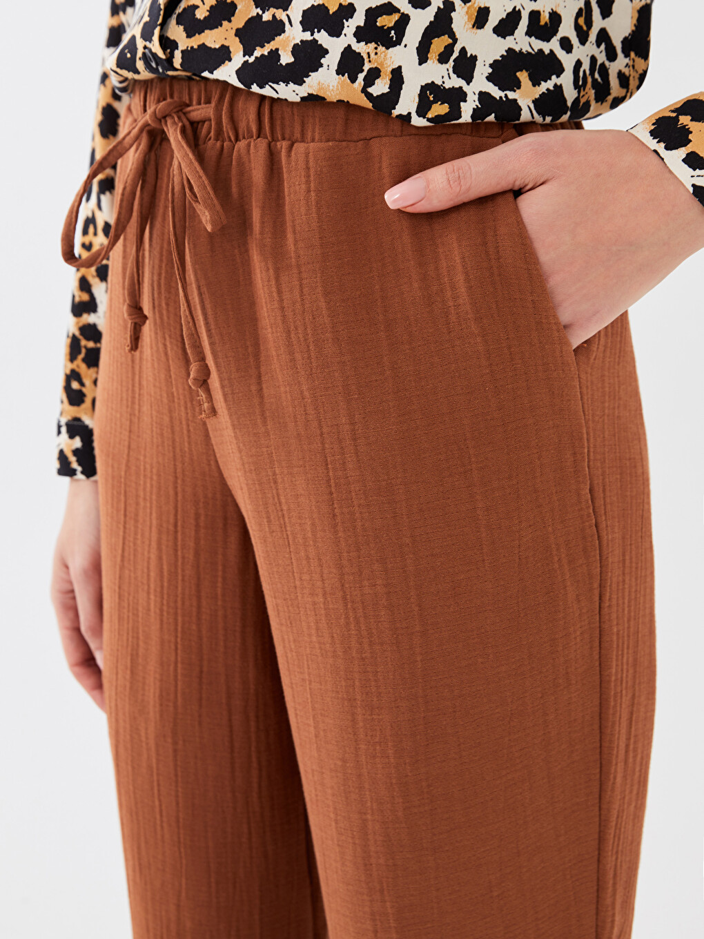 Elastic Waist Plain Muslin Women's Trousers-7