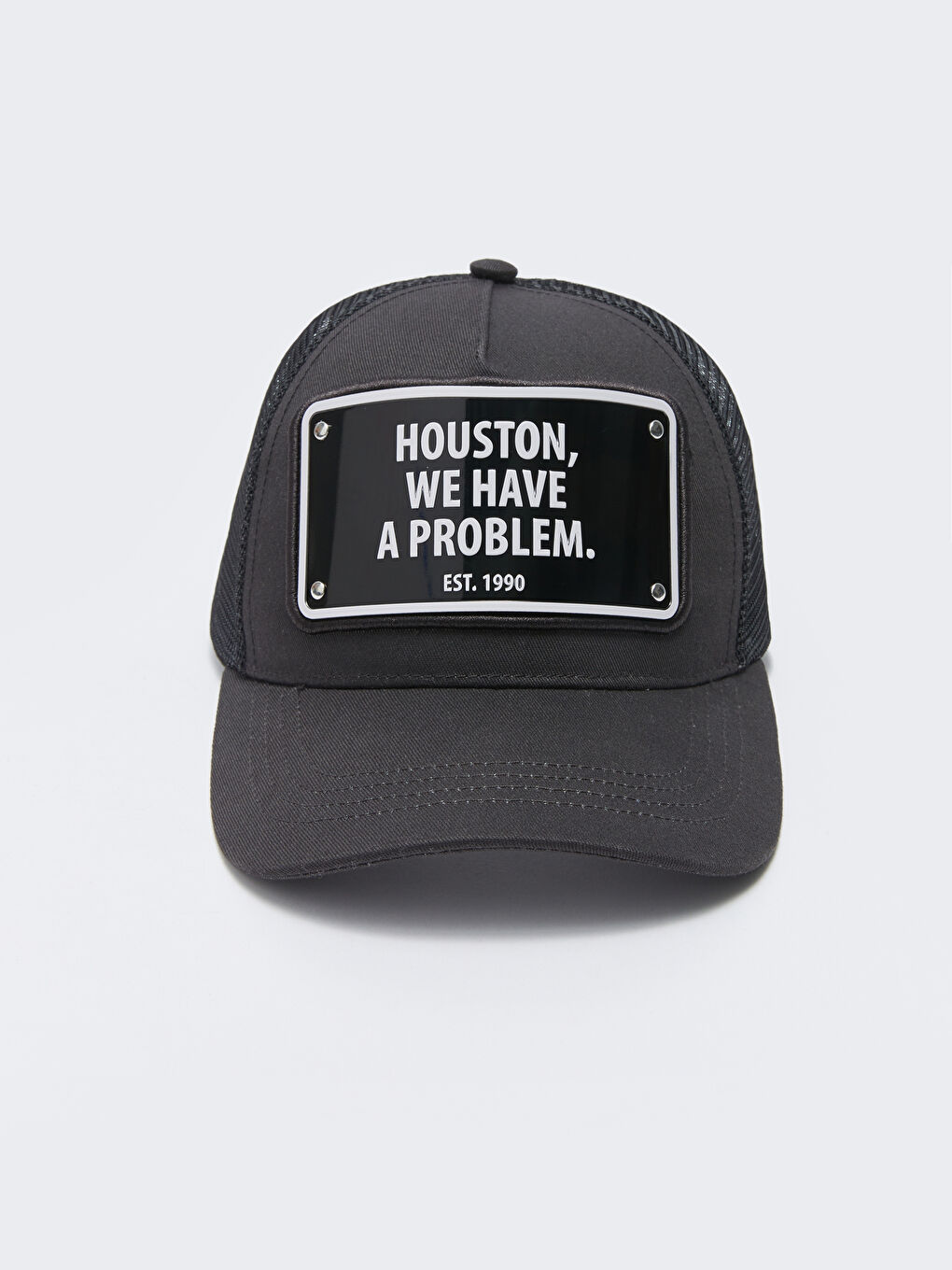 قبعة مطرزة للرجال