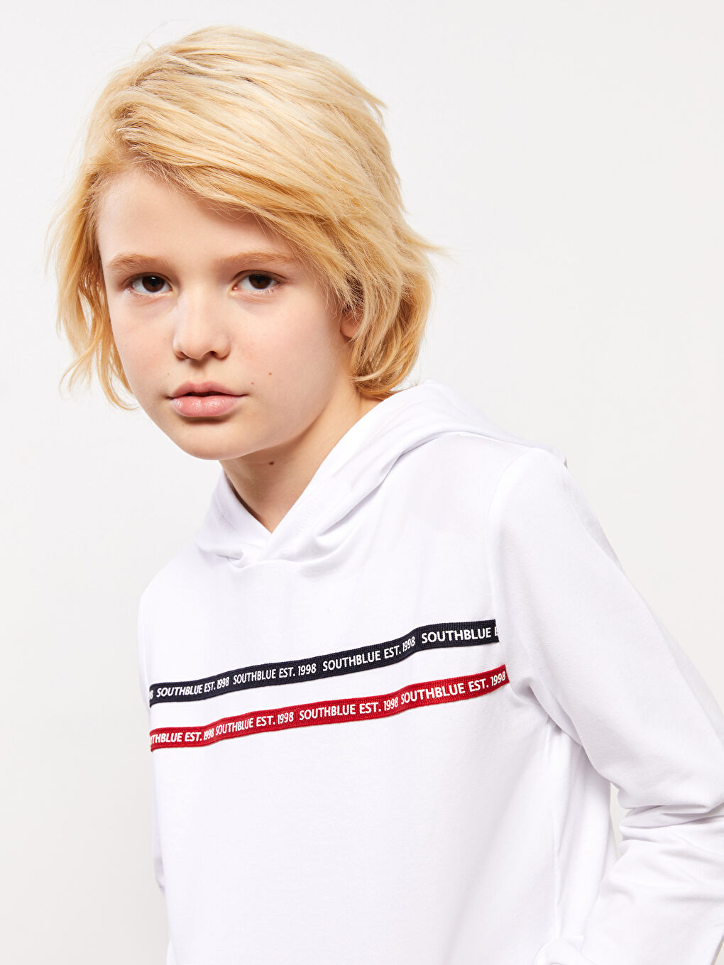 Beyaz Kapüşonlu Baskılı Uzun Kollu Erkek Çocuk Sweatshirt