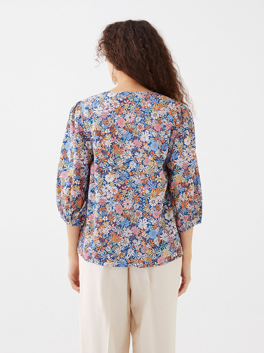 Bluză pentru Femei cu Model și Decolteu în V-4