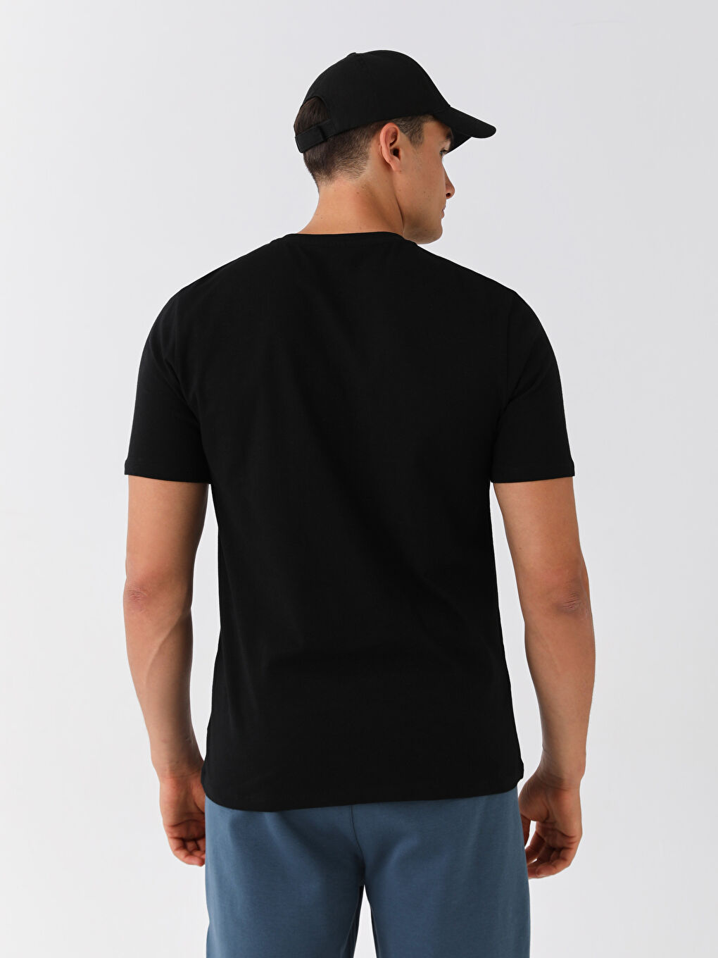 Siyah Bisiklet Yaka Kısa Kollu Erkek Tişört-4